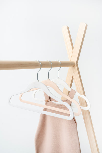 assorted velvet non-slip hangers (30 per set) - cream/gray/hazelnut