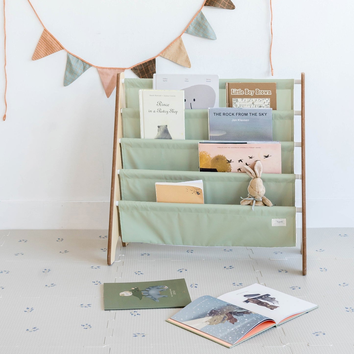 green recycled fabric book rack