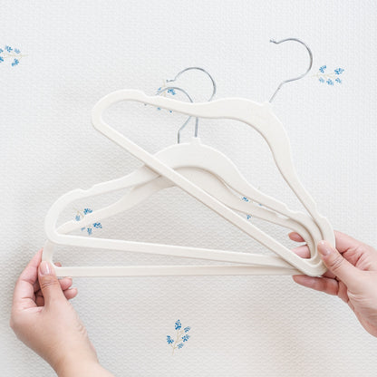 beige velvet non-slip hangers (30 per set)