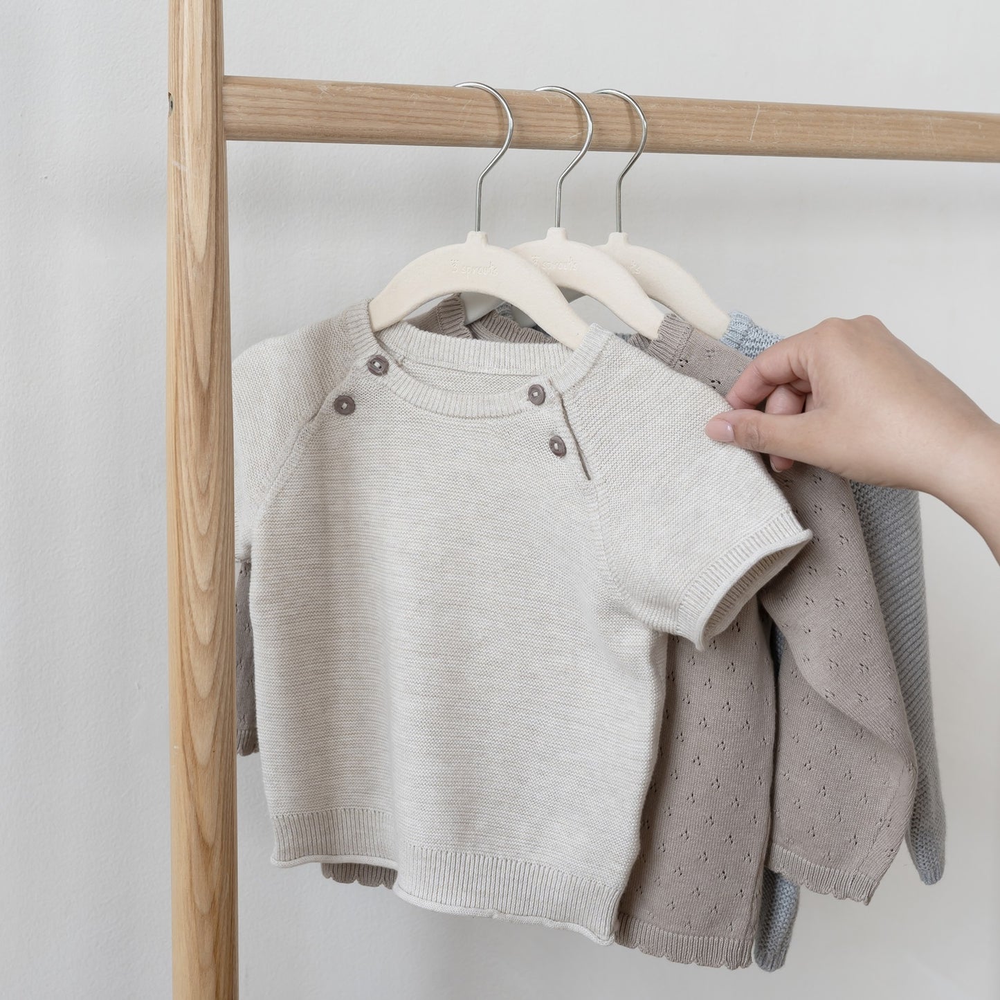 cream velvet non-slip hangers (50 per set)