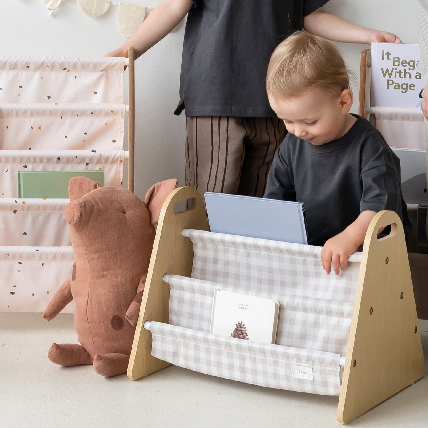 gingham beige double-sided portable book rack