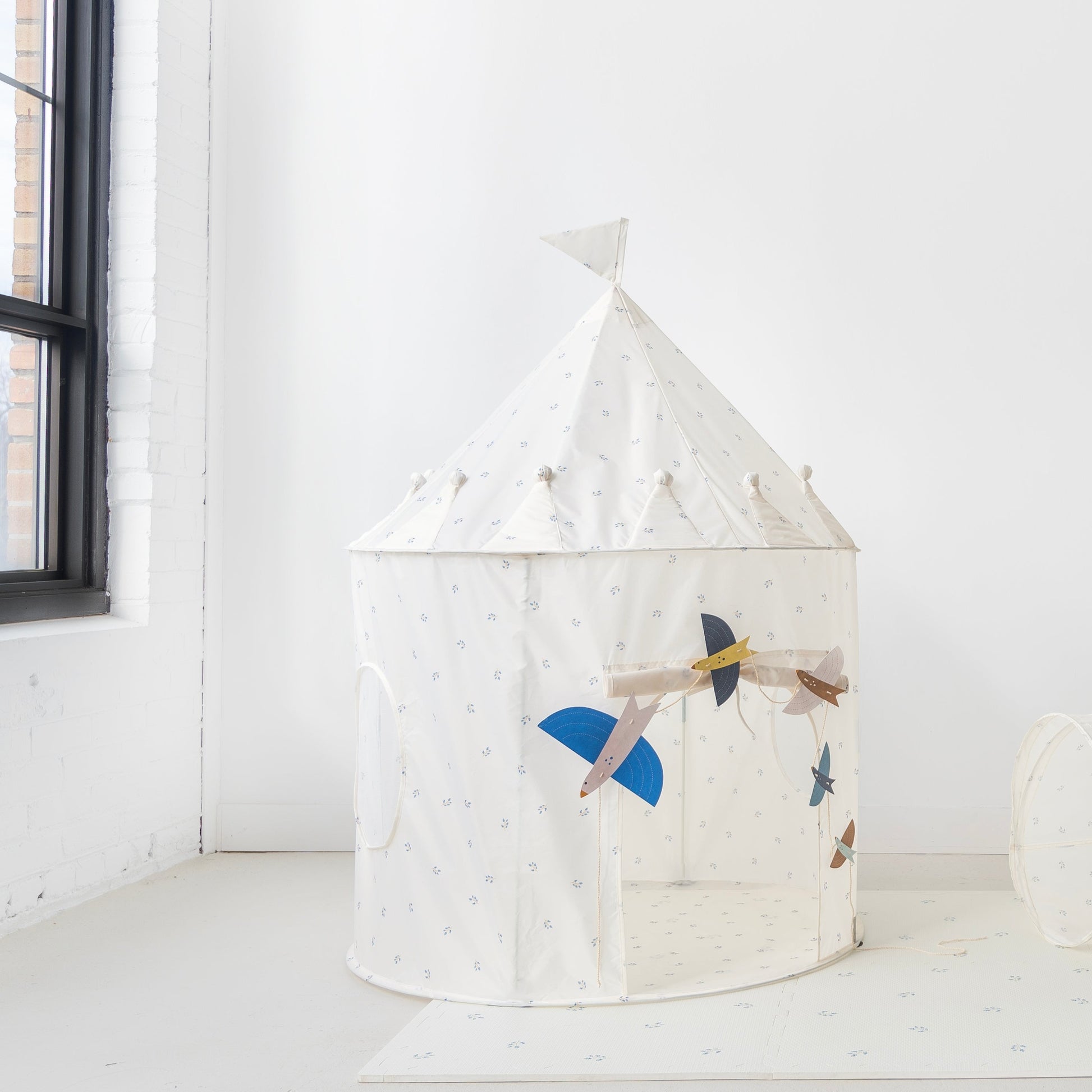 3 Sprouts Kids Recycled Fabric Play Tent