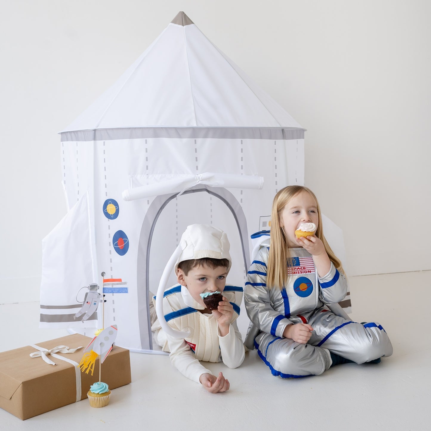 white spaceship play tent